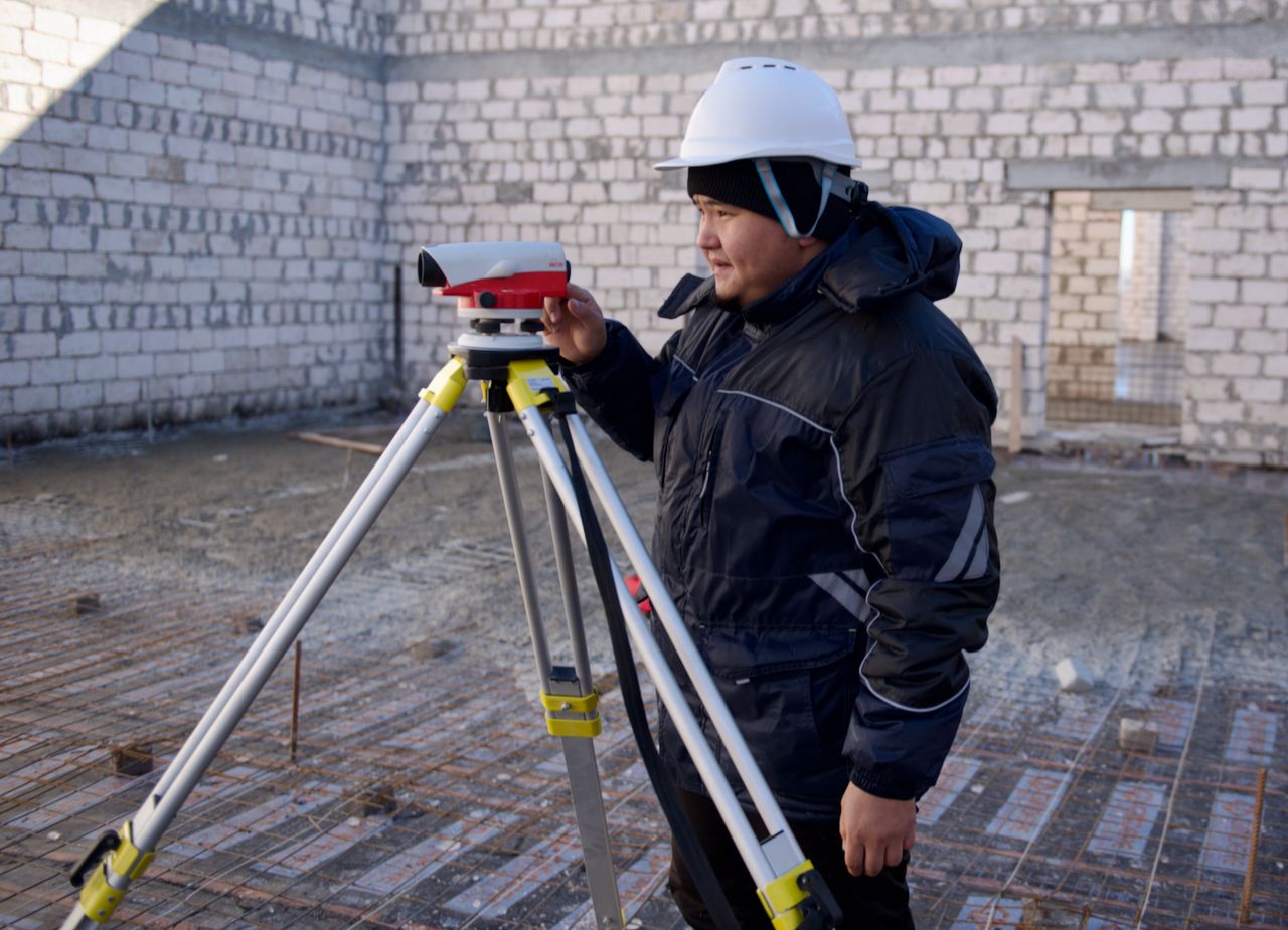 Строительство физкультурно-оздоровительного комплекса в Жанаозене: благотворительный фонд Halyk Тимура Кулибаева возводит спорткомплекс стоимостью 1,5 миллиарда тенге. #ФОКЖанаозен #HalykФонд #ТимурКулибаев #благотворительность #Мангистау #спортдлядетей #социальныепроекты #массовыйспорт #АуылСпорт #Жанаозен #развитиерегионов #Казахстан