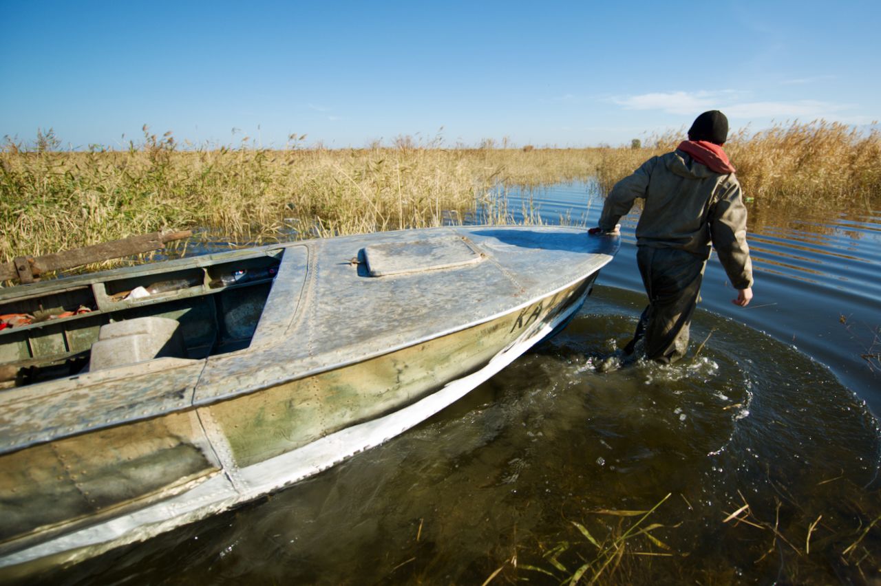Жизнь рыбаков в селе Кольды: ежедневный труд, семейные истории и традиции поколений на берегу Капчагайского моря, рыбаки, село Кольды, Капчагай, рыбалка, сельская жизнь, традиции, Астрахань, Арал, Казахстан, Карлыгаш Нуржан, Shanger.kz