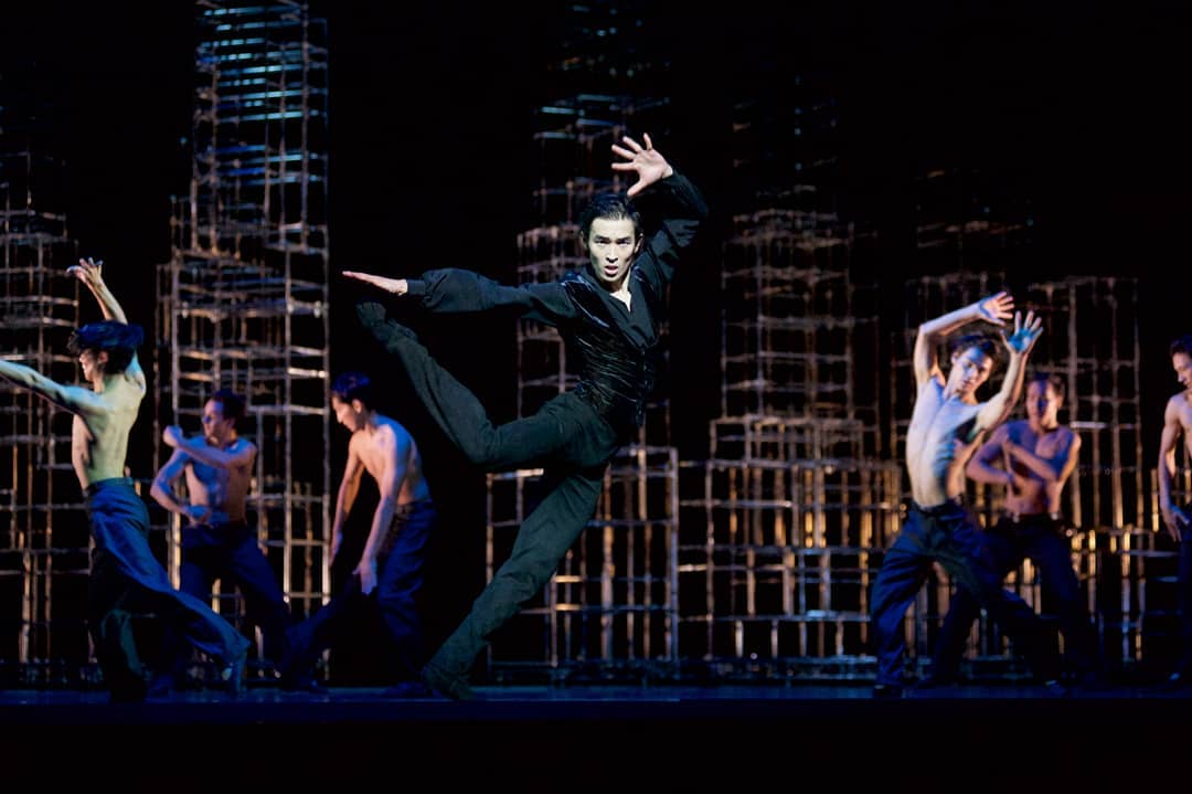 Halyk Bank и Astana Opera на сцене культурного партнёрства: банк-спонсор поддерживает театр и искусство Казахстана, Halyk Bank, Astana Opera, культурное партнёрство, спонсорство искусства, театр Казахстана, корпоративная социальная ответственность, КСО