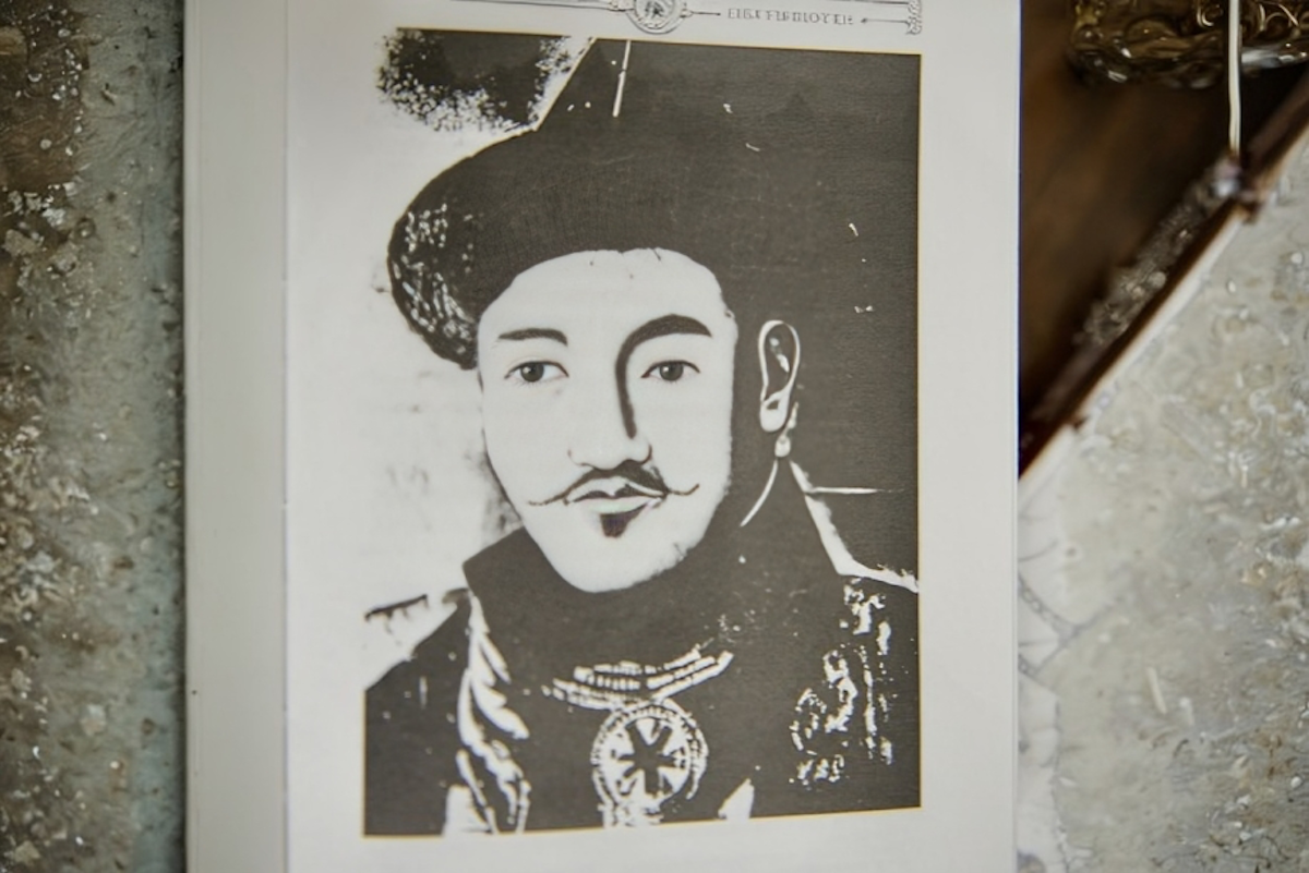 Архив Бокеевской династии, сохранённый исследовательницей Шолпанай Аманжоловой: редкие фотографии XIX–XX веков, семейные реликвии, восстановленные родословные, подлинные изображения Жангир-хана и Шангерея Бокея — фоторепортаж Карлыгаш Нуржан для Shanger.kz.