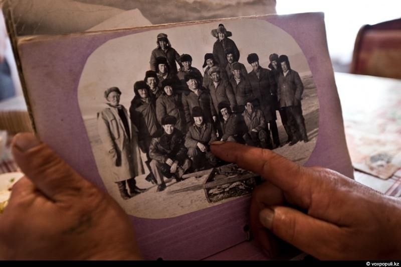 Жизнь рыбаков в селе Кольды: ежедневный труд, семейные истории и традиции поколений на берегу Капчагайского моря, рыбаки, село Кольды, Капчагай, рыбалка, сельская жизнь, традиции, Астрахань, Арал, Казахстан, Карлыгаш Нуржан, Shanger.kz