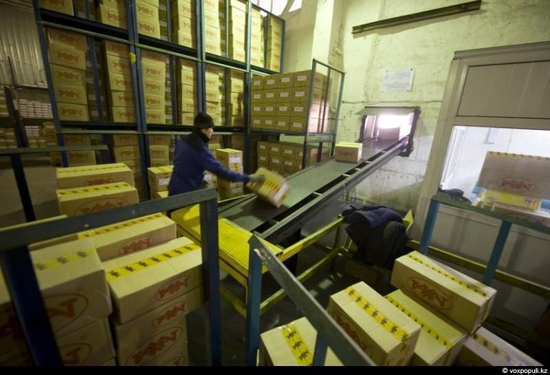 Производство шоколада и конфет на фабрике «Рахат» в Алматы: процесс создания сладостей, упаковка и подготовка новогодних подарков, фабрика Рахат, шоколад, конфеты, Алматы, Казахстан, производство, сладости, кондитерская, Карлыгаш Нуржан, Shanger.kz