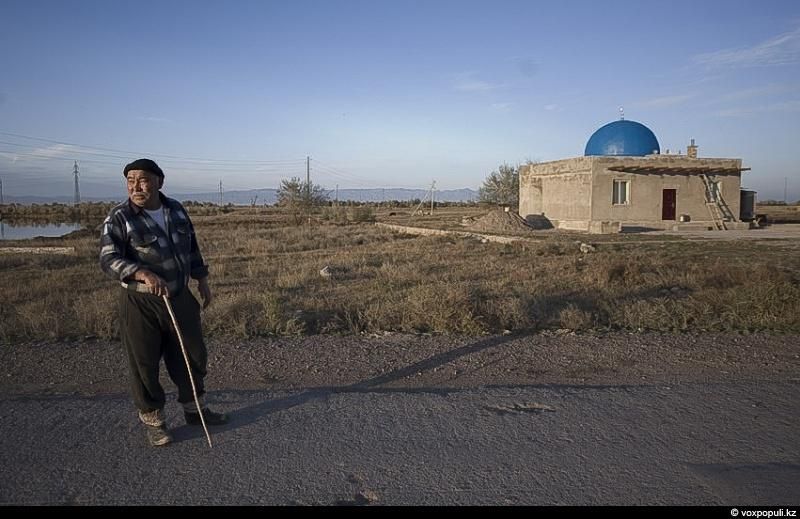 Жизнь рыбаков в селе Кольды: ежедневный труд, семейные истории и традиции поколений на берегу Капчагайского моря, рыбаки, село Кольды, Капчагай, рыбалка, сельская жизнь, традиции, Астрахань, Арал, Казахстан, Карлыгаш Нуржан, Shanger.kz