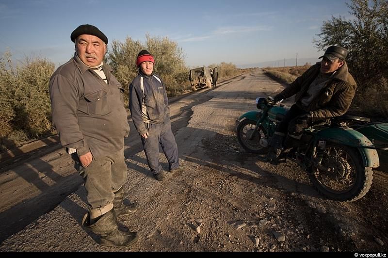 Жизнь рыбаков в селе Кольды: ежедневный труд, семейные истории и традиции поколений на берегу Капчагайского моря, рыбаки, село Кольды, Капчагай, рыбалка, сельская жизнь, традиции, Астрахань, Арал, Казахстан, Карлыгаш Нуржан, Shanger.kz