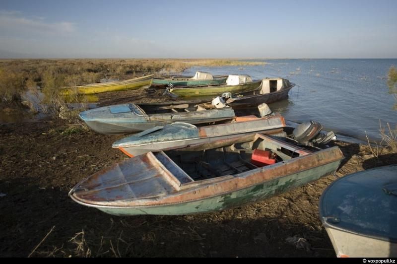 Жизнь рыбаков в селе Кольды: ежедневный труд, семейные истории и традиции поколений на берегу Капчагайского моря, рыбаки, село Кольды, Капчагай, рыбалка, сельская жизнь, традиции, Астрахань, Арал, Казахстан, Карлыгаш Нуржан, Shanger.kz