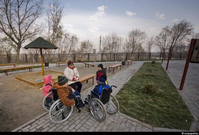 Дом для людей с ограниченными возможностями в Алматы, построенный по международным стандартам с пандусами, лифтами и адаптированными квартирами, инвалиды, жильё, Алматы, социальный проект, архитектура без барьеров, АРДИ, доступная среда, Казахстан, Карлыгаш Нуржан, Shanger.kz