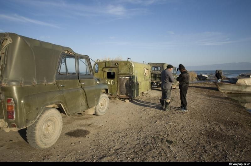 Жизнь рыбаков в селе Кольды: ежедневный труд, семейные истории и традиции поколений на берегу Капчагайского моря, рыбаки, село Кольды, Капчагай, рыбалка, сельская жизнь, традиции, Астрахань, Арал, Казахстан, Карлыгаш Нуржан, Shanger.kz