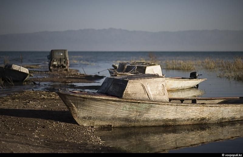 Жизнь рыбаков в селе Кольды: ежедневный труд, семейные истории и традиции поколений на берегу Капчагайского моря, рыбаки, село Кольды, Капчагай, рыбалка, сельская жизнь, традиции, Астрахань, Арал, Казахстан, Карлыгаш Нуржан, Shanger.kz