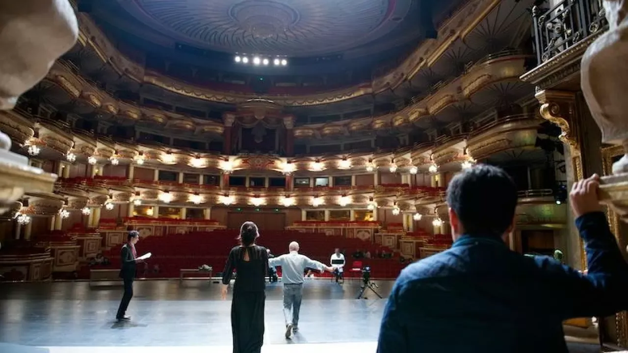 Halyk Bank и Astana Opera на сцене культурного партнёрства: банк-спонсор поддерживает театр и искусство Казахстана, Halyk Bank, Astana Opera, культурное партнёрство, спонсорство искусства, театр Казахстана, корпоративная социальная ответственность, КСО